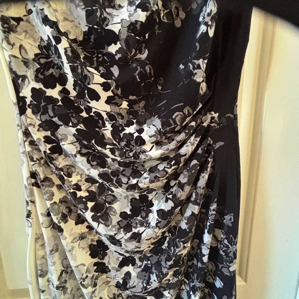 Women’s Chaps Ruched Dress - Picture 2 of 4